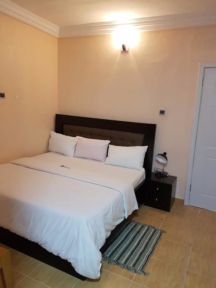 Hotel Hillside Gardens Ltd Lagos Esterno foto