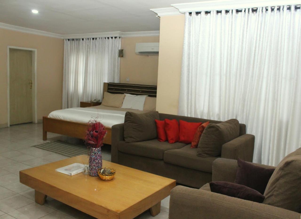 Hotel Hillside Gardens Ltd Lagos Esterno foto